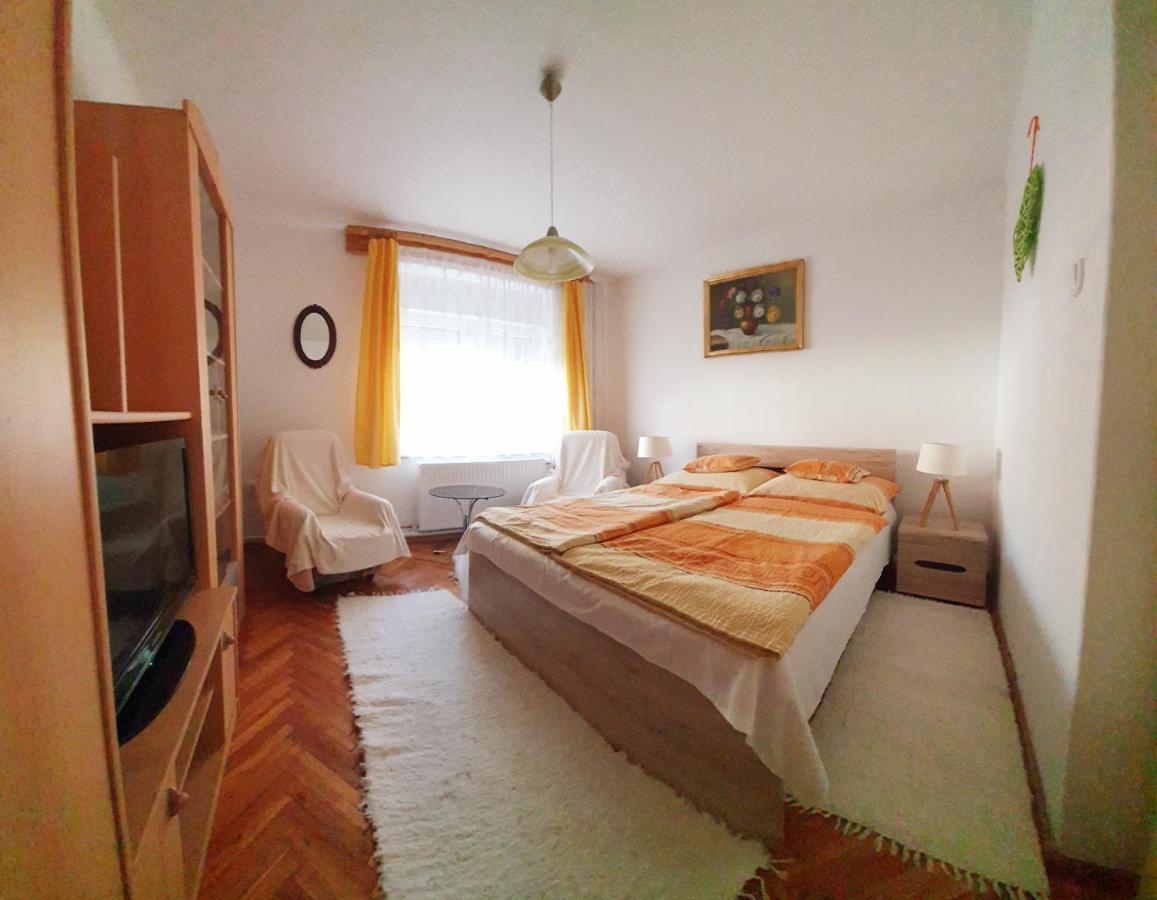 Anna Apartman Heviz Exterior photo