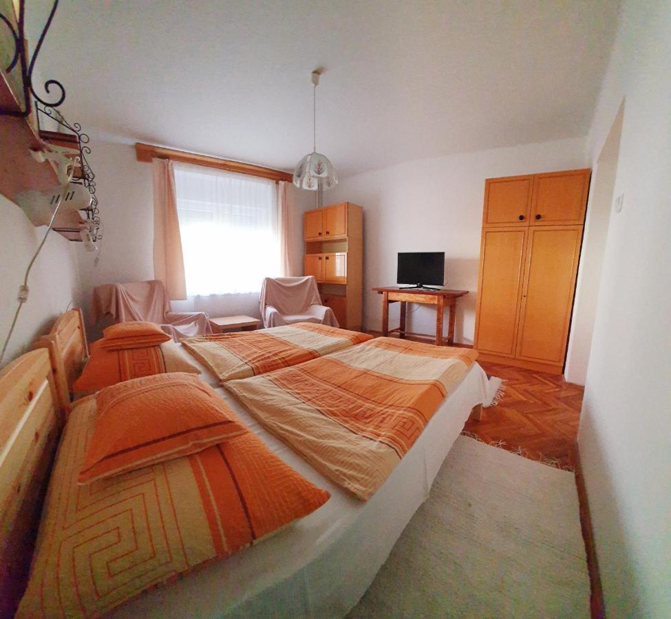 Anna Apartman Heviz Exterior photo