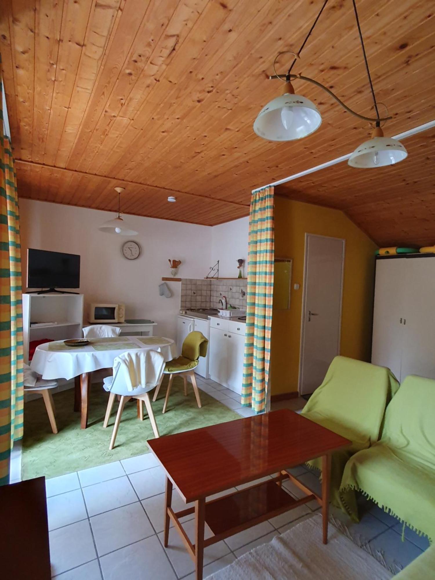 Anna Apartman Heviz Exterior photo