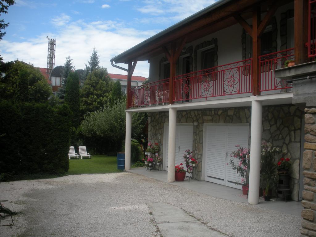 Anna Apartman Heviz Exterior photo